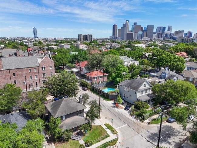 Building Photo - 518 Hawthorne St