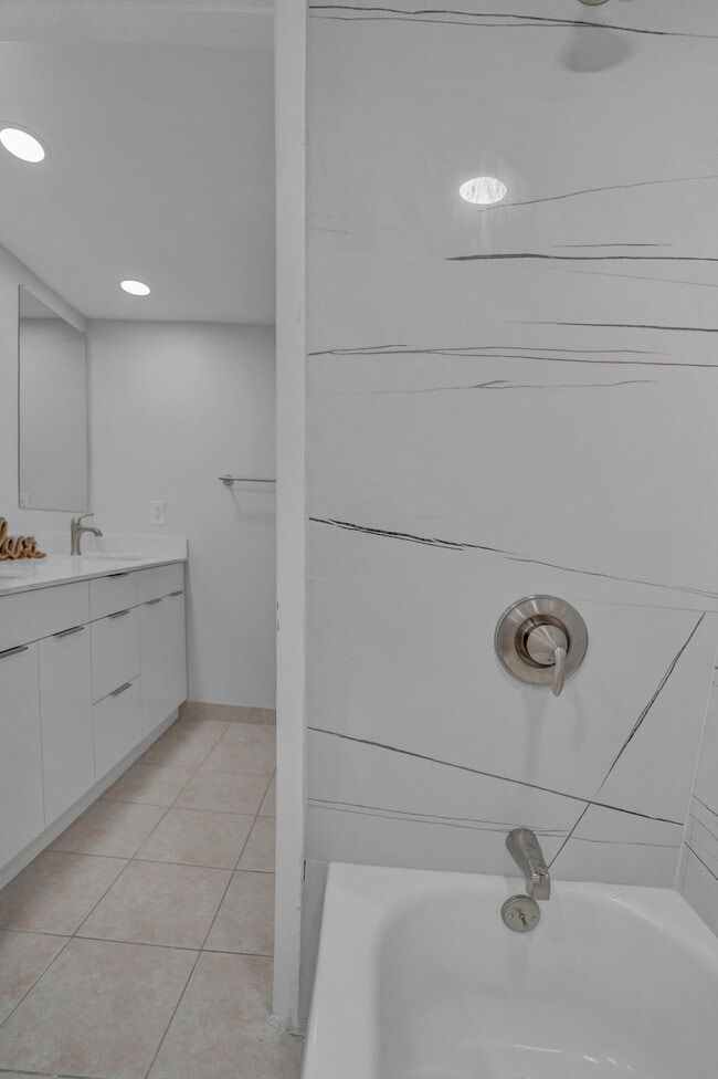 Building Photo - 22232 Boca Rancho Dr