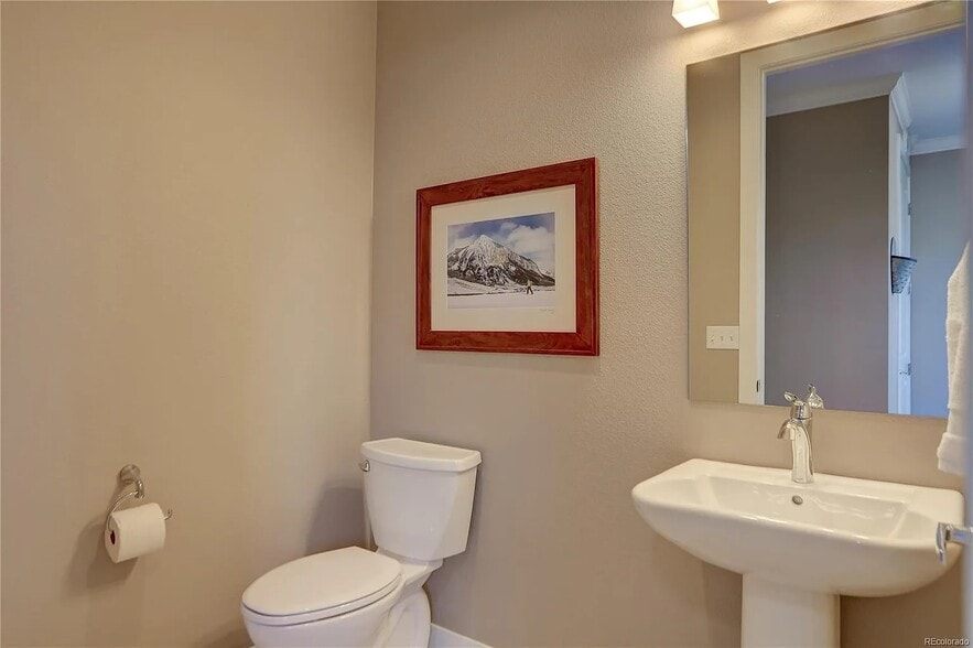 Building Photo - 3427 W 16th Ave