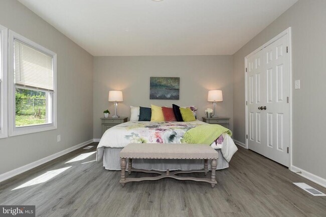 Building Photo - 9520 48th Ave