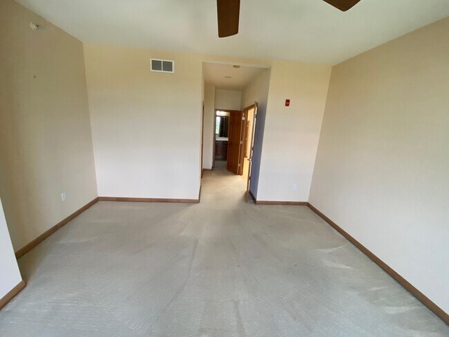 Building Photo - 2171 Norhardt Dr