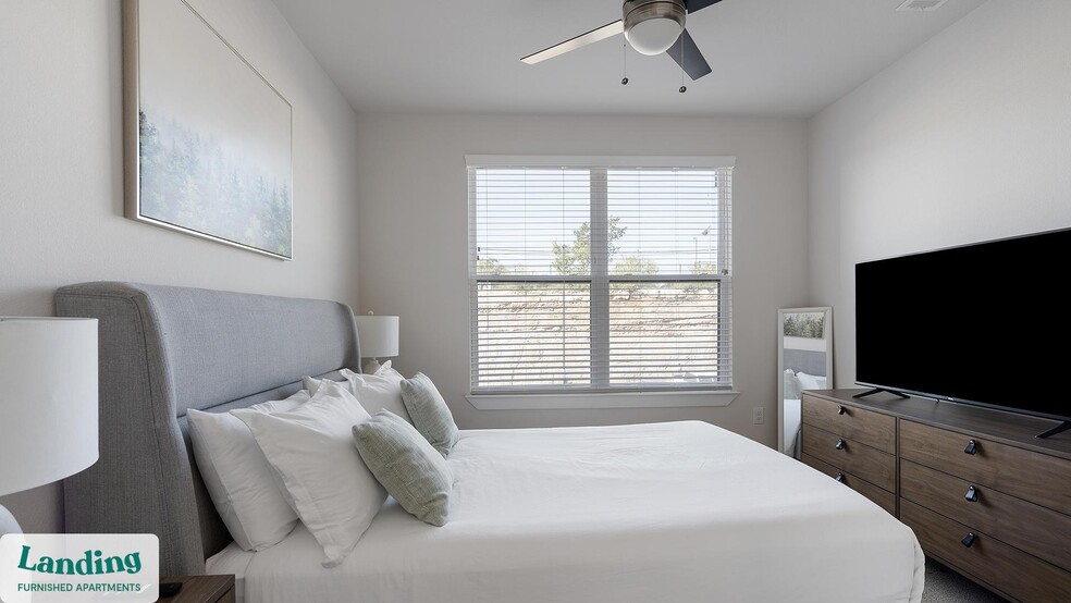 Building Photo - 15950 Chase Hill Blvd