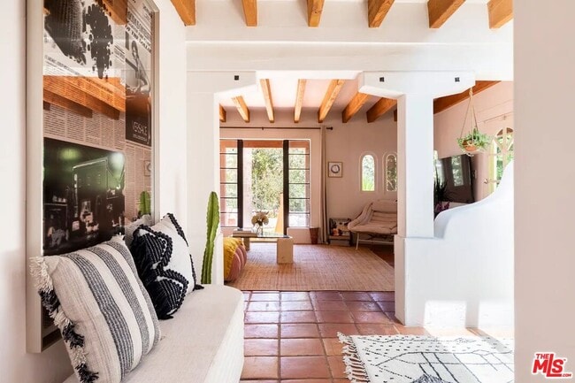 Building Photo - 3539 Canon Dr