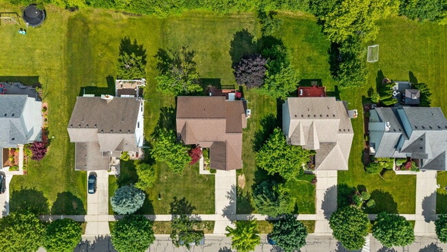 Building Photo - 4141 Crystal Creek Dr