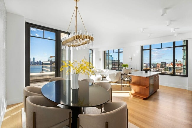 Building Photo - 110 Charlton St