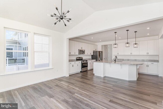 Building Photo - 10407 Spotswood Dr