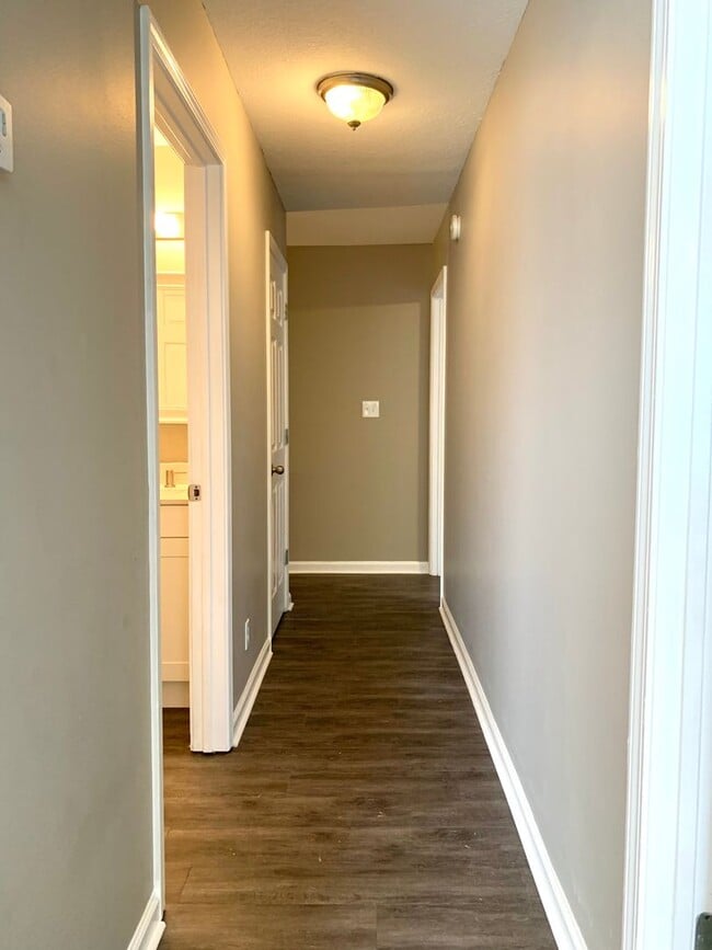 Building Photo - 604 Cory Dr