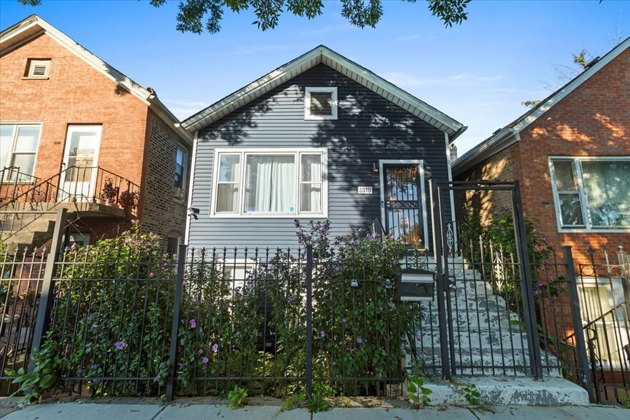 Primary Photo - 3010 S Poplar Ave