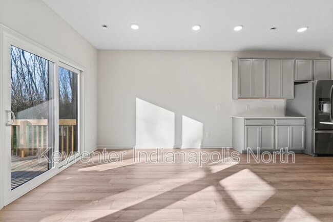 Building Photo - 9738 Behner Dr
