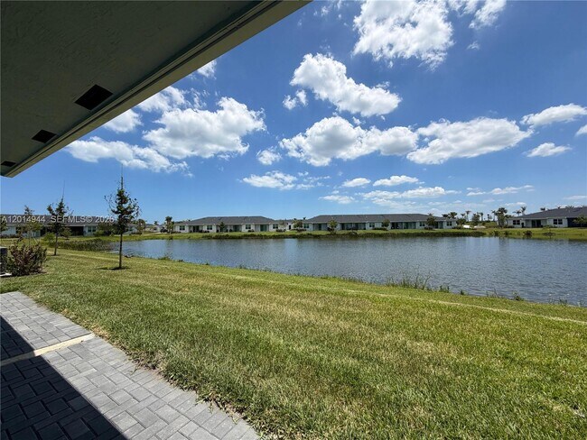 Building Photo - 3747 Harborside Ave