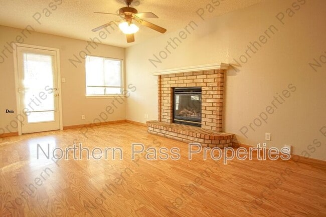 Building Photo - 13740 Paseo Alegre Ave