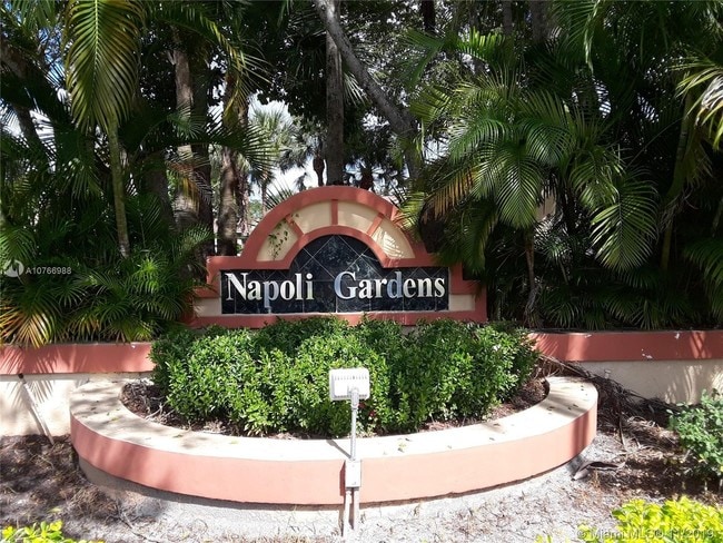Primary Photo - 907 Coral Club Dr