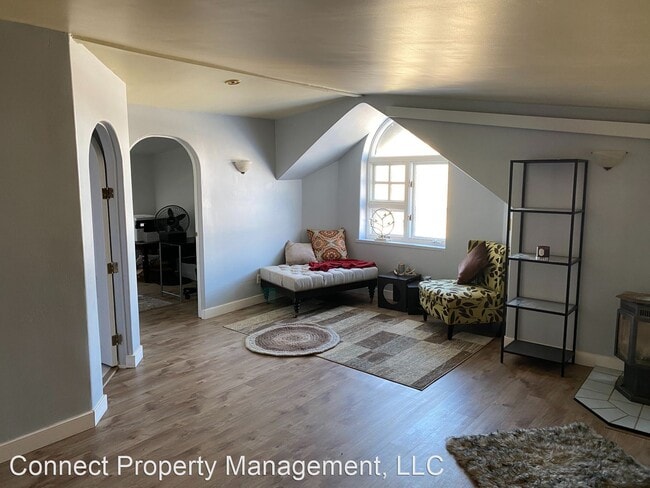 Primary Photo - 2 br, 1 bath House - 232 E Mendenhall B