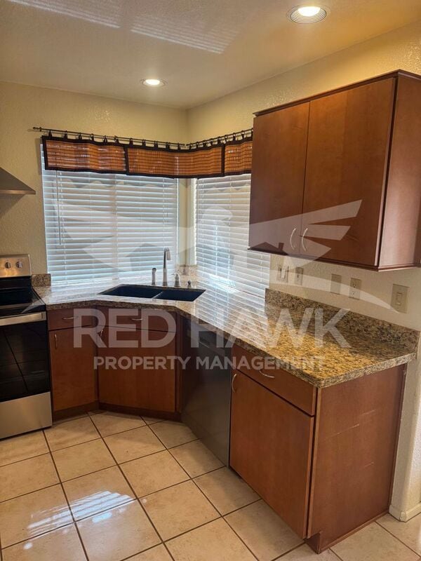 Building Photo - 25 W La Vieve Ln