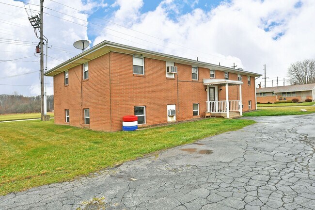 Building Photo - 560 Gladys St SE