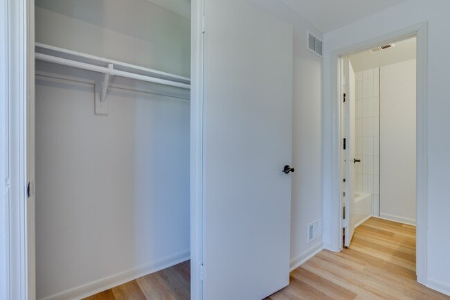 Building Photo - 8032 St Annes Ct
