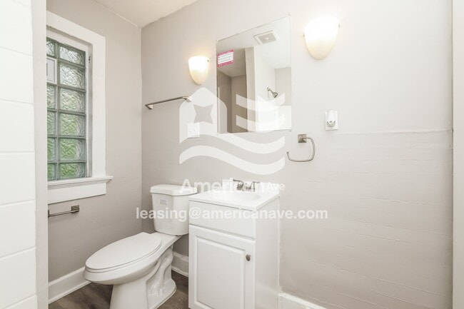 Building Photo - 324 Pointview Ave