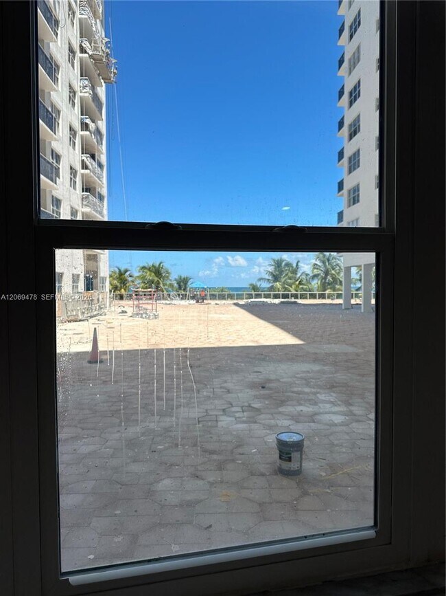 Building Photo - 6039 Collins Ave