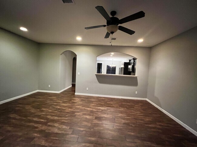 Building Photo - 3226 Hanoverian