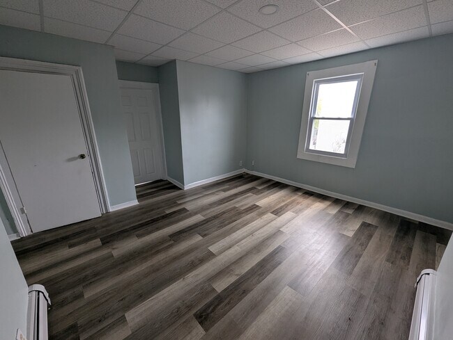 Building Photo - 96 Summer Ave