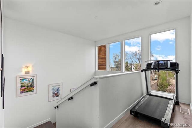 Building Photo - 1711 King St