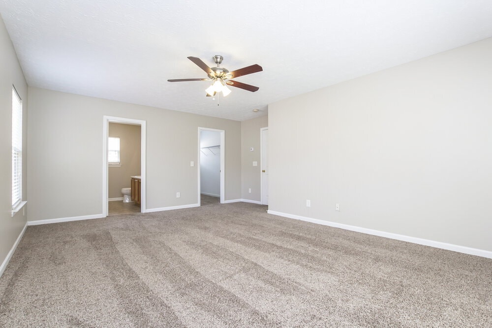 Building Photo - 130 Sugar Berry Pl