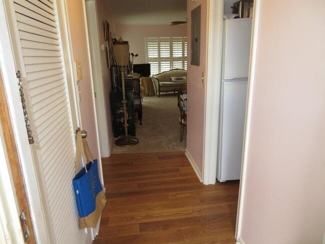 Building Photo - 5580 Tamberlane Cir