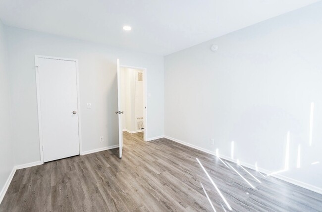 Interior Photo - 11645 Gorham Ave