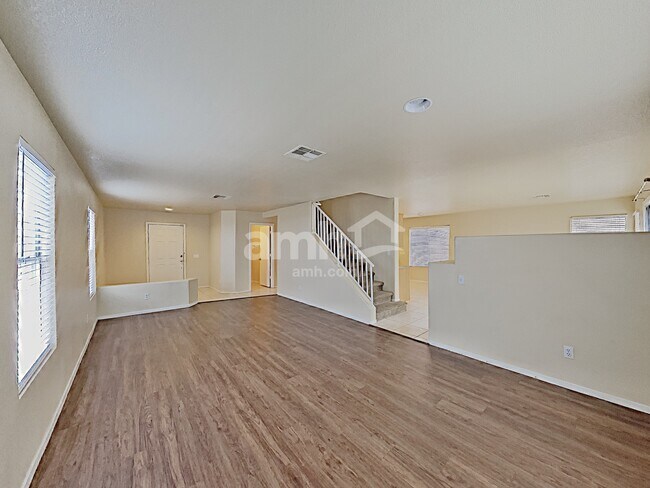 Building Photo - 9608 Kelly Creek Ave
