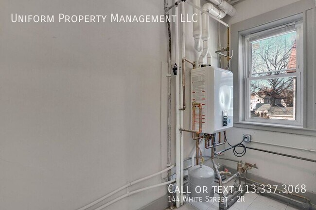 Building Photo - 144 White St