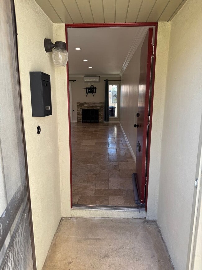 Building Photo - Turnkey Single-Story Home in Prime Camaril...