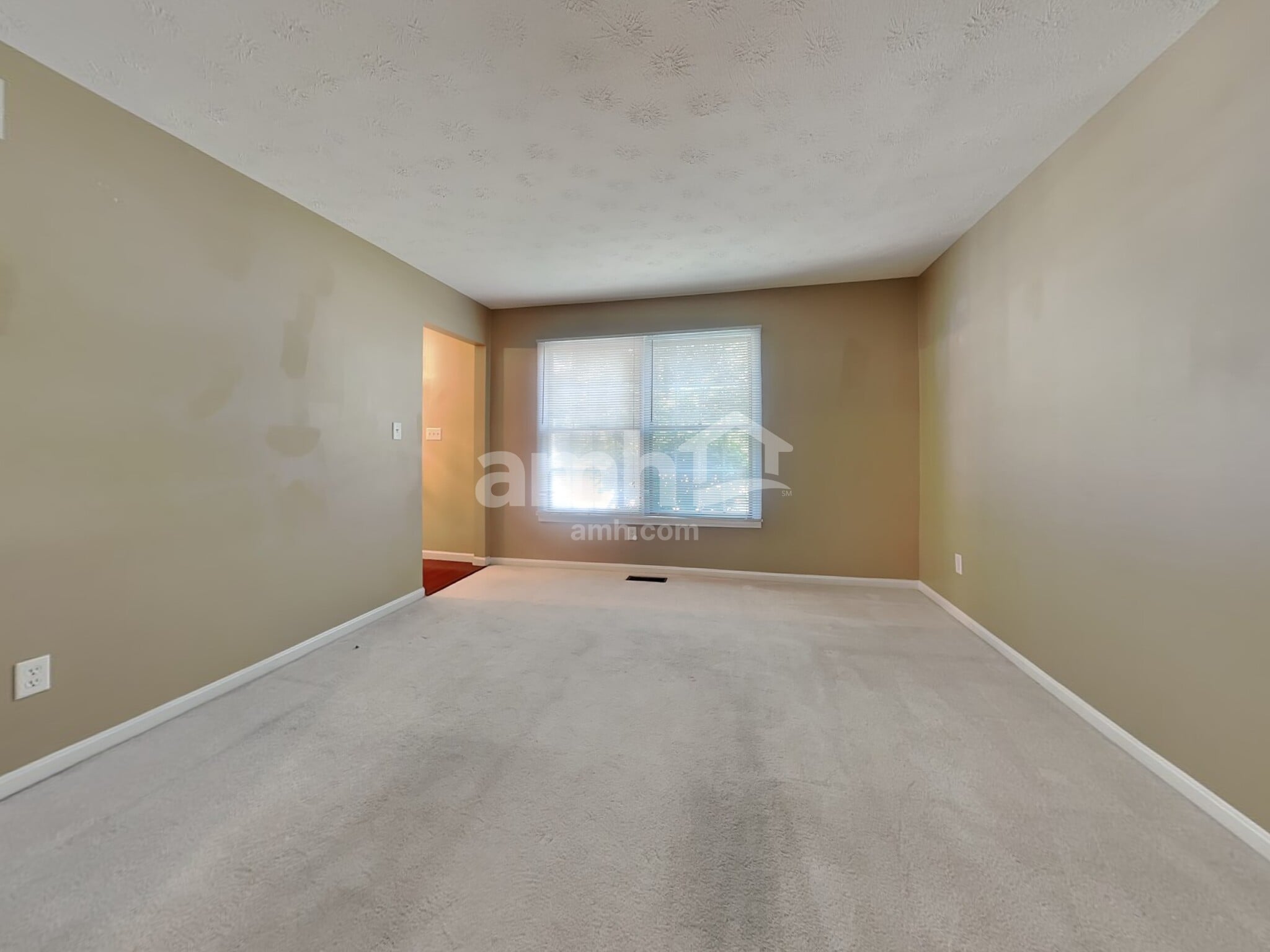 Building Photo - 643 Cassel Creek Dr
