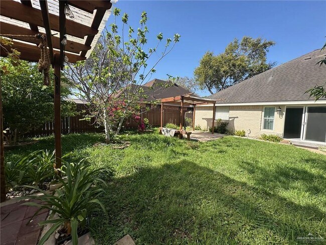 Building Photo - 23 N St