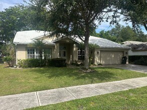 Building Photo - 5503 NW 39th Ave