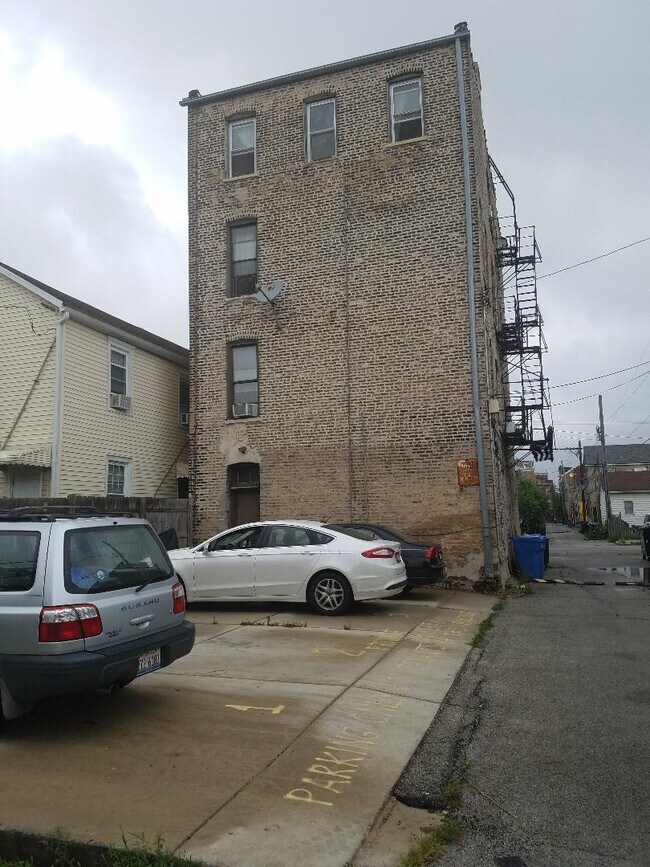 Building Photo - 1157 W 19th St