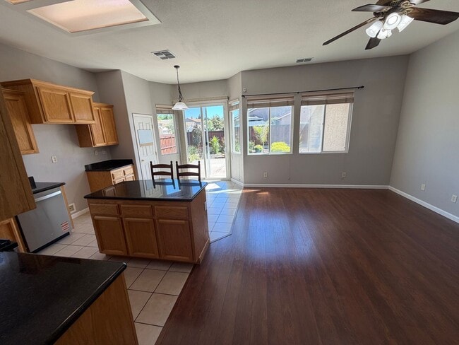 Building Photo - 3 bedroom + office | 2 bathroom | Single family home