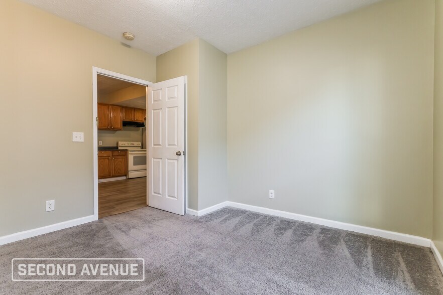 Building Photo - 540 Beecher St