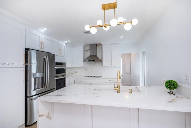 Building Photo - 817 Columbus Blvd