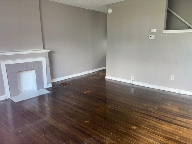 Building Photo - 1155 E 22nd Ave