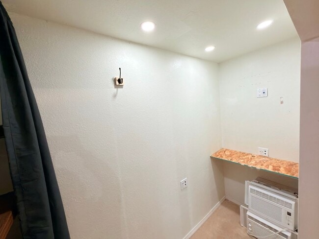 Building Photo - Charming Everett Home with Spacious Backyard, Garage, and Bonus Flex Spaces