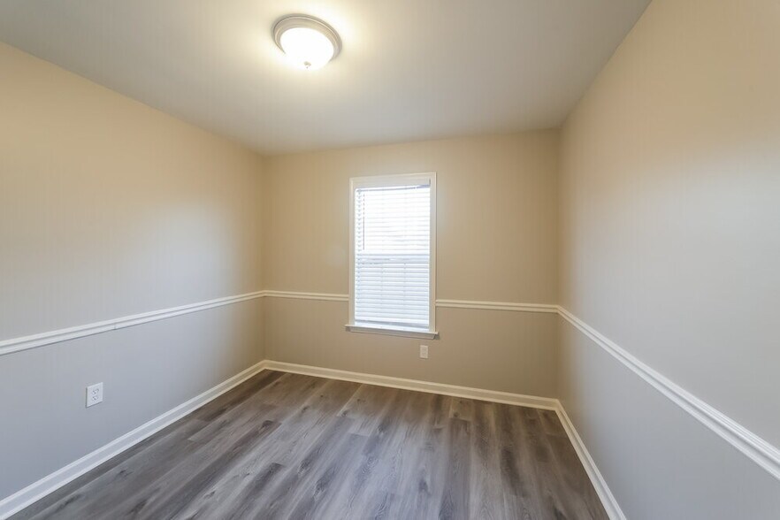 Building Photo - 7931 Claredale Dr
