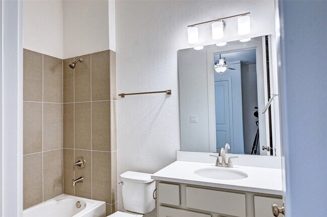 Building Photo - 7302 New Pecan Dr