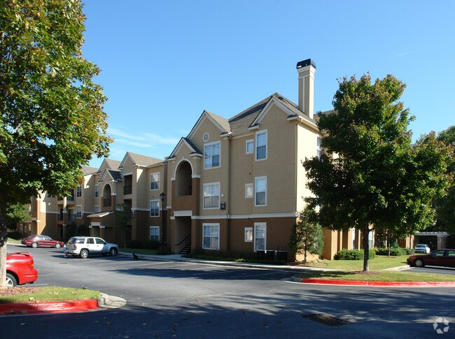 Building Photo - Camden Dunwoody