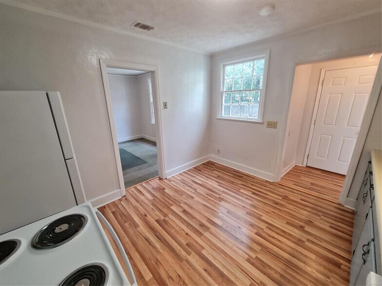 Building Photo - 2113 Brewton St