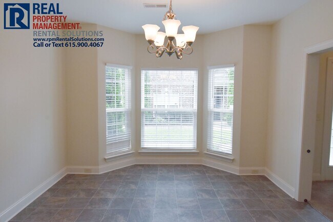 Building Photo - Large 2bd 2.5ba townhome in Murfreesboro! ...