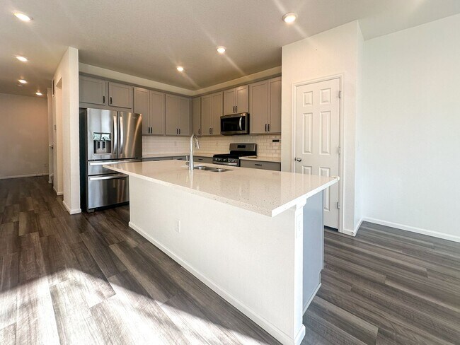 Building Photo - 17430 Pacific Peak Cir