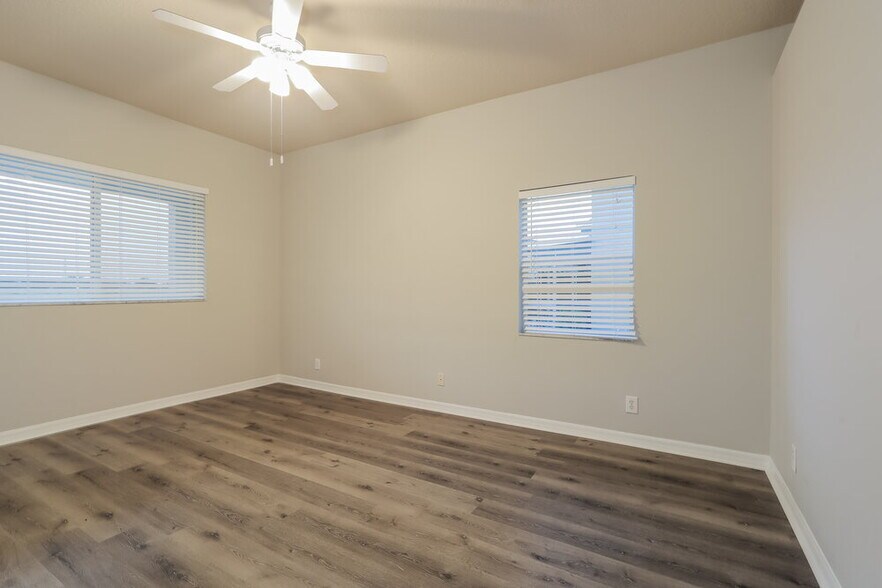Building Photo - 1635 Regal Mist Loop