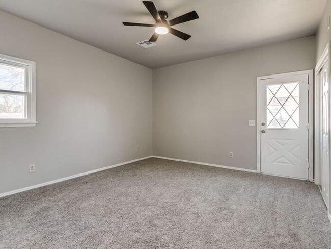 Building Photo - Renovated 3-bedroom, 2-bath home located in the heart of Edmond!