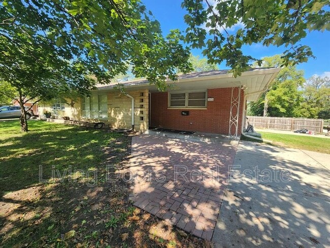 Building Photo - 3870 Steele Ave