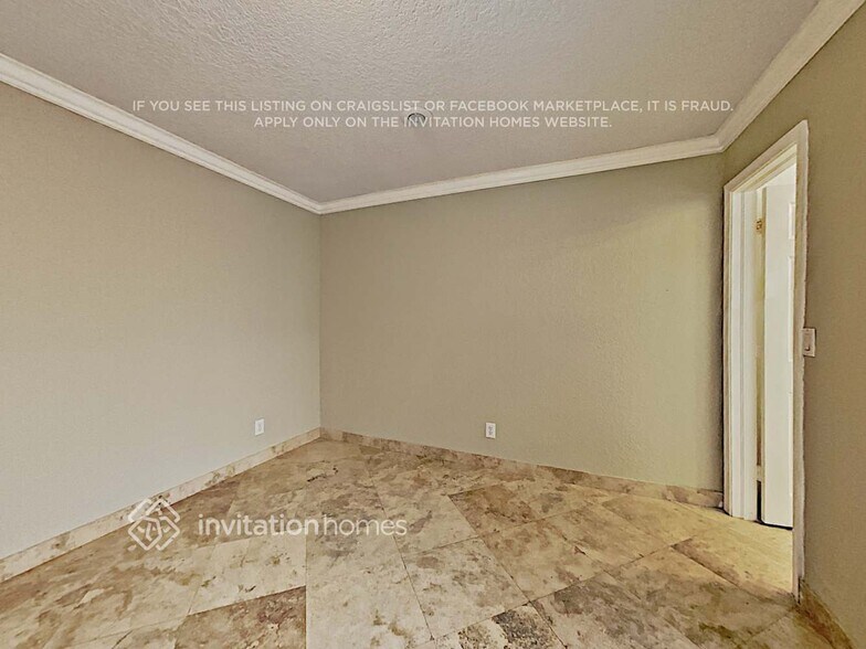 Building Photo - 800 SW 87th Terrace